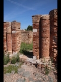 08407 ostia - regio v - insula iii - domus del pozzo (v,iii,3) - eingang.jpg